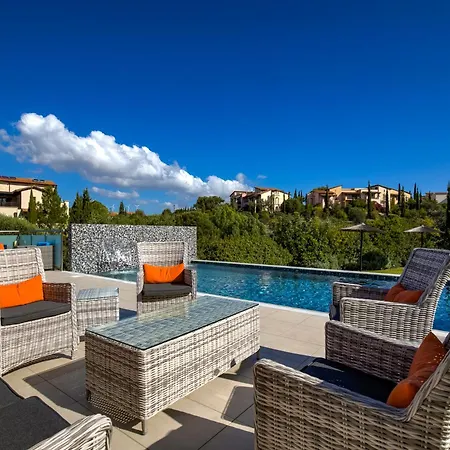 3 Bedroom Eleyjo With Stunning Private Pool, Aphrodite Hills Villa *
