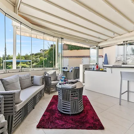 3 Bedroom Eleyjo With Stunning Private Pool, Aphrodite Hills Villa