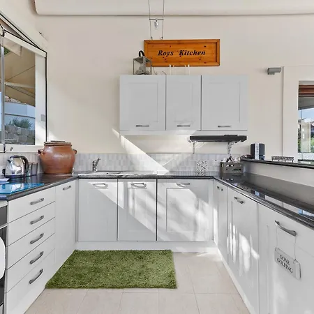 3 Bedroom Eleyjo With Stunning Private Pool, Aphrodite Hills * Kouklia