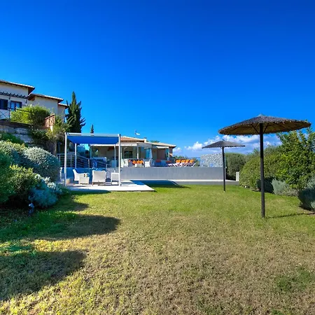 Vila 3 Bedroom Eleyjo With Stunning Private Pool, Aphrodite Hills