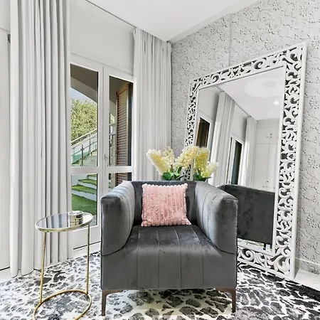 3 Bedroom Eleyjo With Stunning Private Pool, Aphrodite Hills *