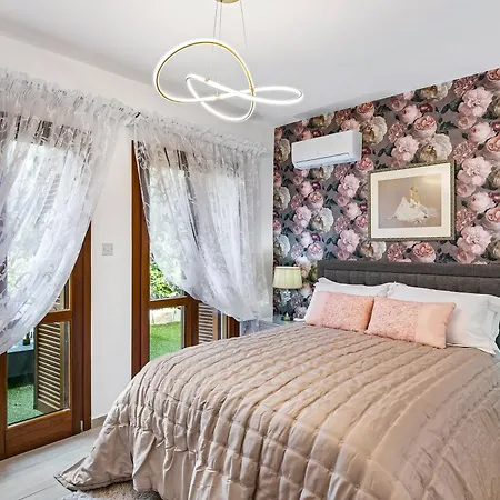 Villa 3 Bedroom Eleyjo With Stunning Private Pool, Aphrodite Hills Kouklia