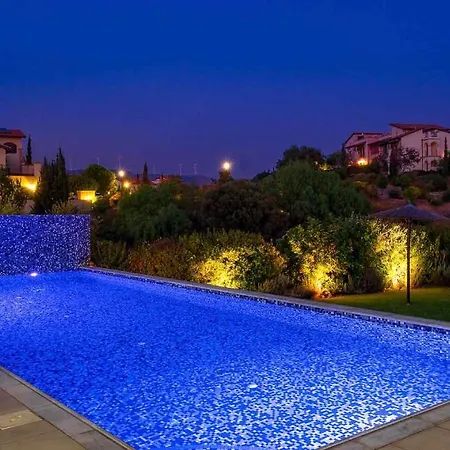 3 Bedroom Eleyjo With Stunning Private Pool, Aphrodite Hills * Kouklia