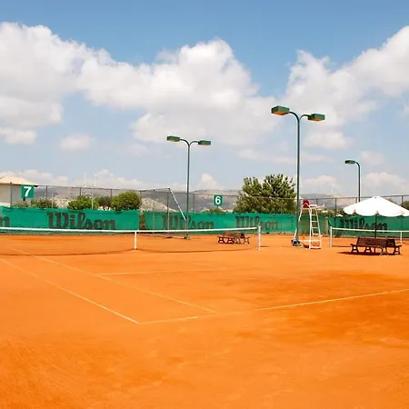 3 Bedroom Eleyjo With Stunning Private Pool, Aphrodite Hills Villa