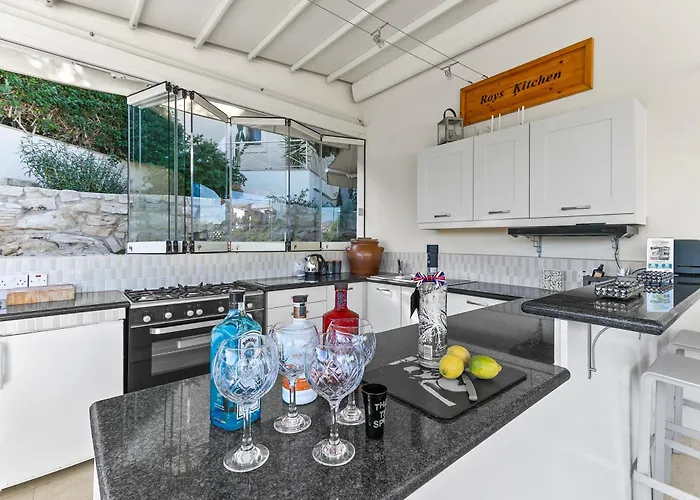 3 Bedroom Eleyjo With Stunning Private Pool, Aphrodite Hills * Kouklia